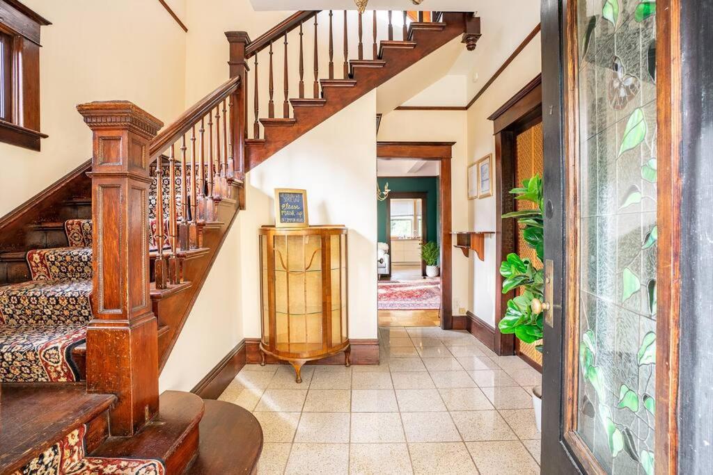 Charming 1Bd Suite In Capitol Hill - Foxglove Inn Сиэтл Экстерьер фото