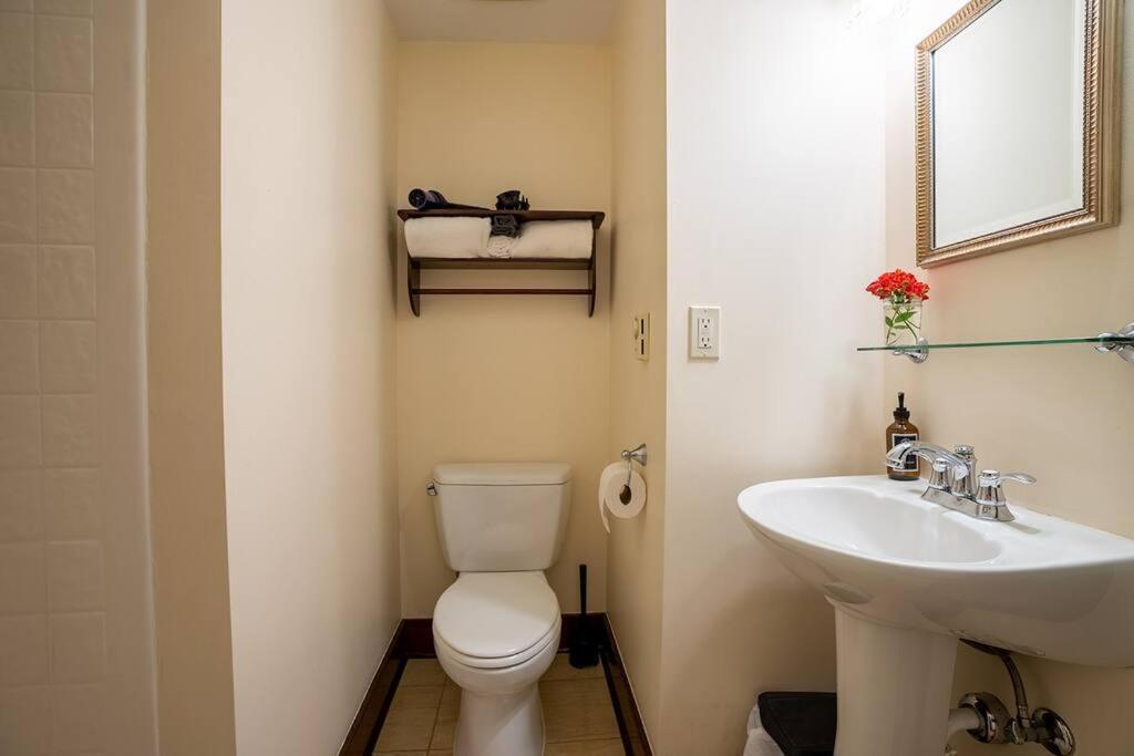 Charming 1Bd Suite In Capitol Hill - Foxglove Inn Сиэтл Экстерьер фото