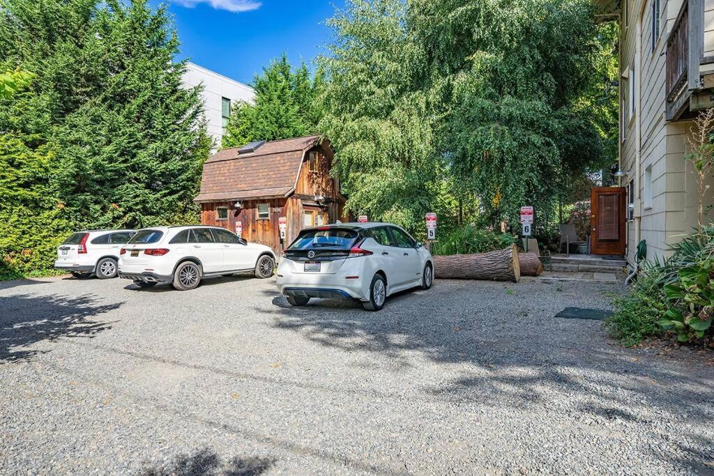 Charming 1Bd Suite In Capitol Hill - Foxglove Inn Сиэтл Экстерьер фото