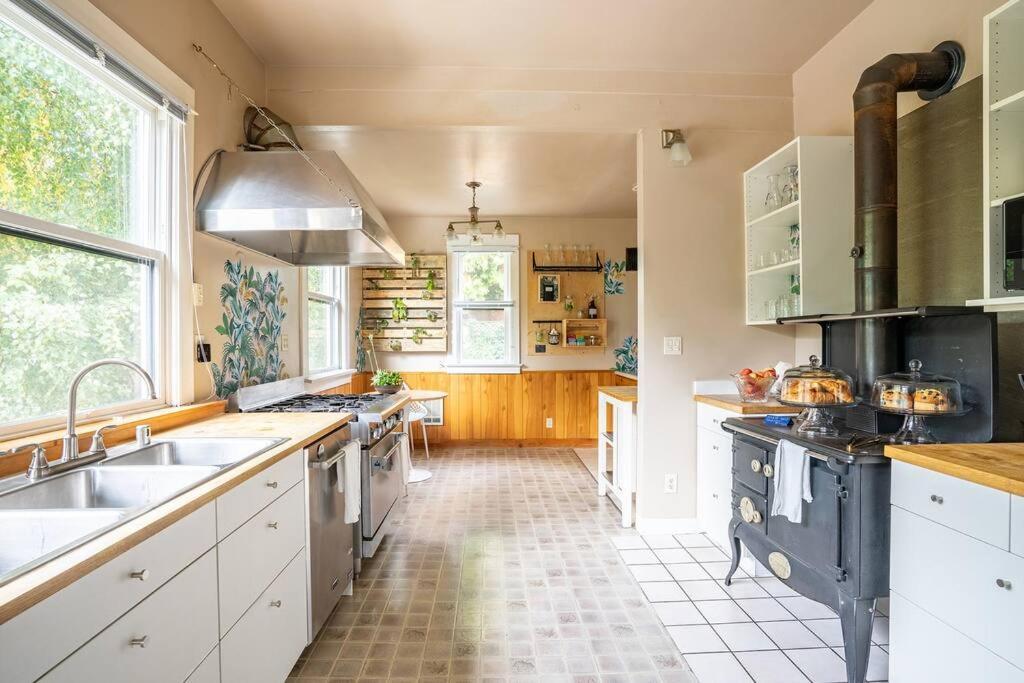 Charming 1Bd Suite In Capitol Hill - Foxglove Inn Сиэтл Экстерьер фото