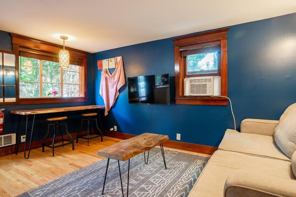 Charming 1Bd Suite In Capitol Hill - Foxglove Inn Сиэтл Экстерьер фото